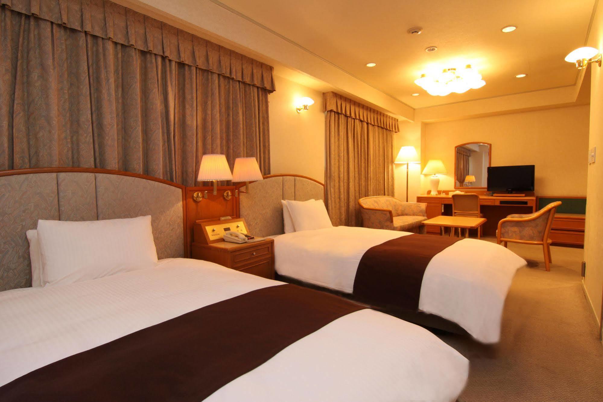 Hotel Green Tower Makuhari Chiba Eksteriør bilde